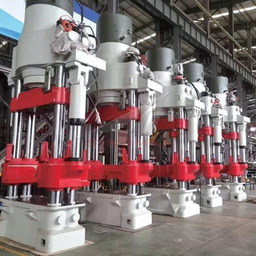 آلة تشكيل بالضغط